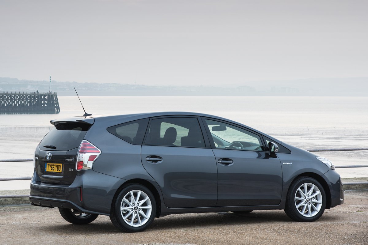 Toyota prius+ discount plus 2020